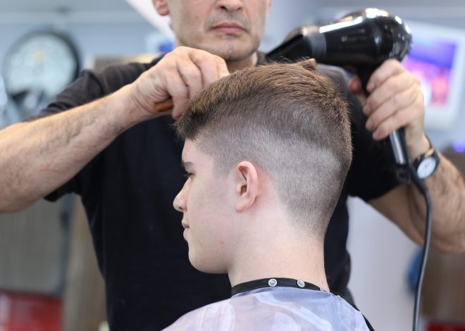 Tout savoir sur le sèche-cheveux mural : avantages et choix